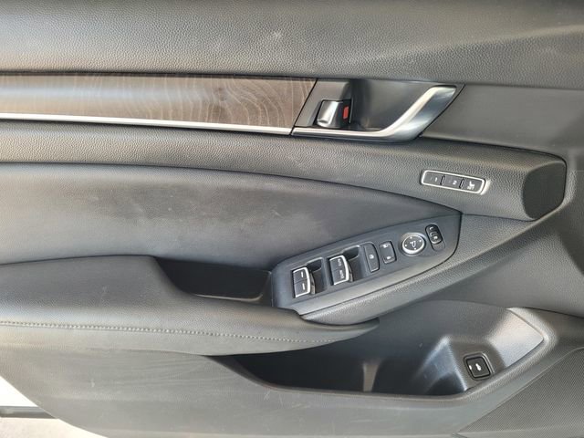 Used 2020 Honda Accord Touring image 18