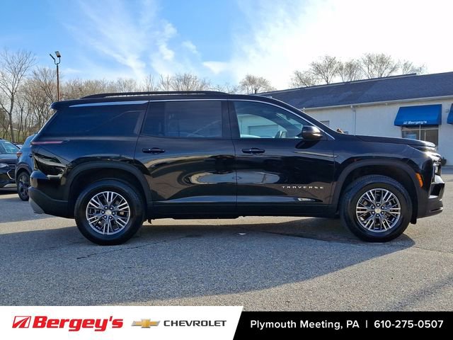 Certified 2025 Chevrolet Traverse LT image 9