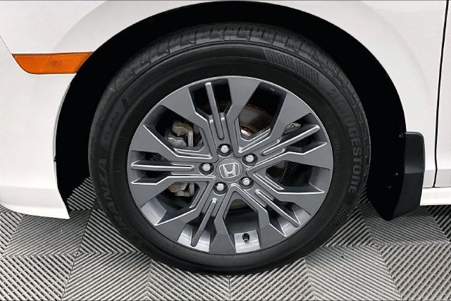 Used 2025 Honda Odyssey Touring image 10