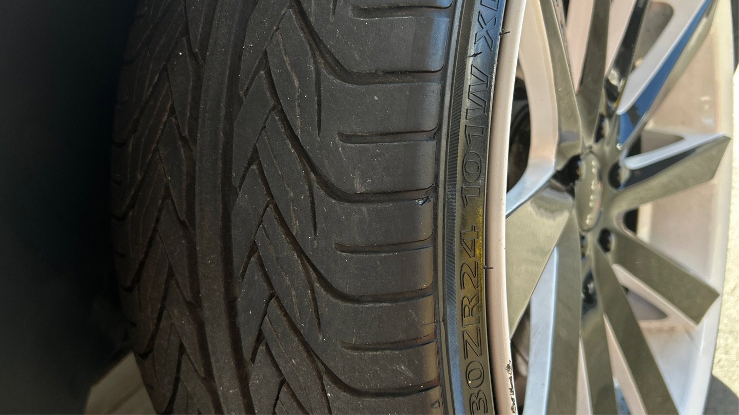 Used 2017 Land Rover Range Rover Long Wheelbase Supercharged image 51