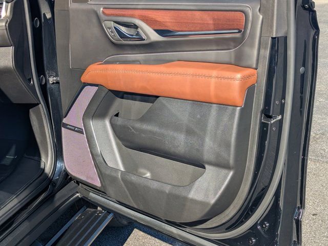 Used 2023 GMC Yukon Denali Ultimate image 13