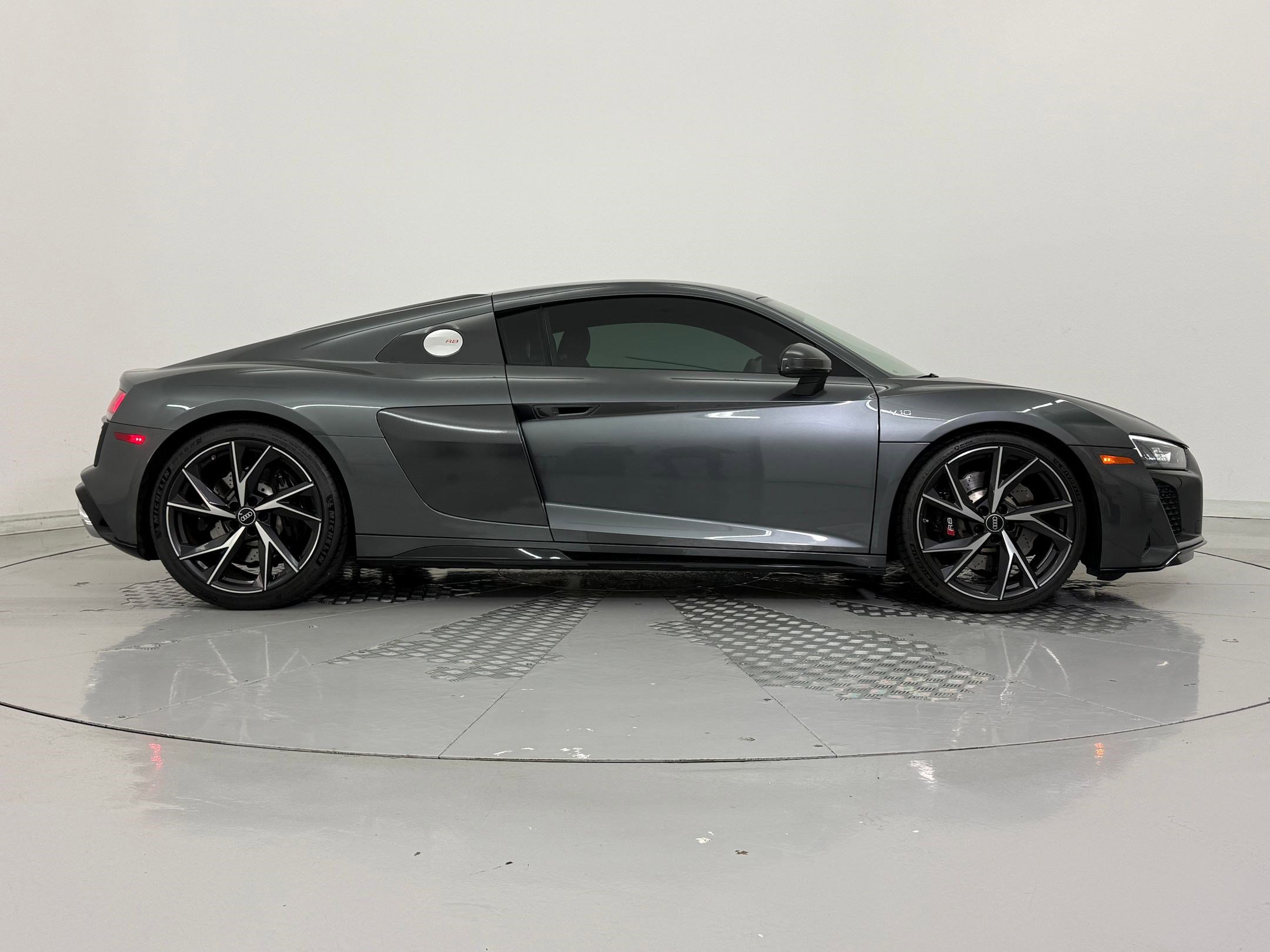 Certified 2021 Audi R8 V10 w/ Premium Package image 8