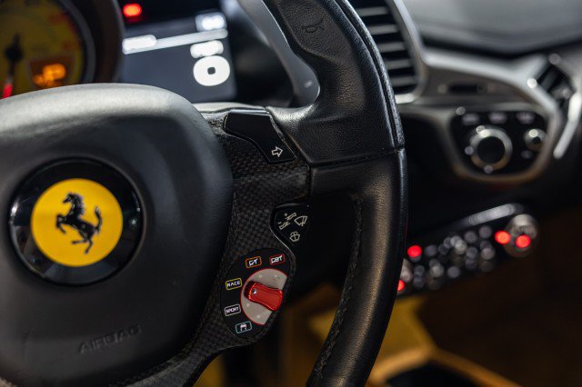 Used 2010 Ferrari 458 Italia Coupe RWD image 45