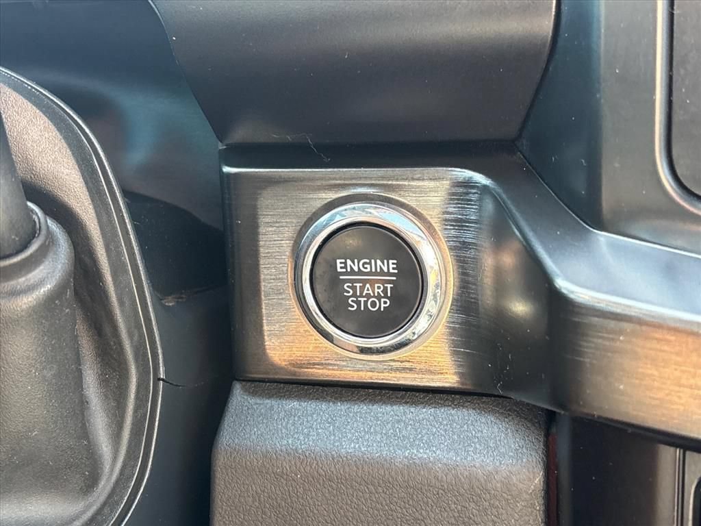 Used 2024 Ford F250 Lariat w/ Black Appearance Package AWD/4WD image 39