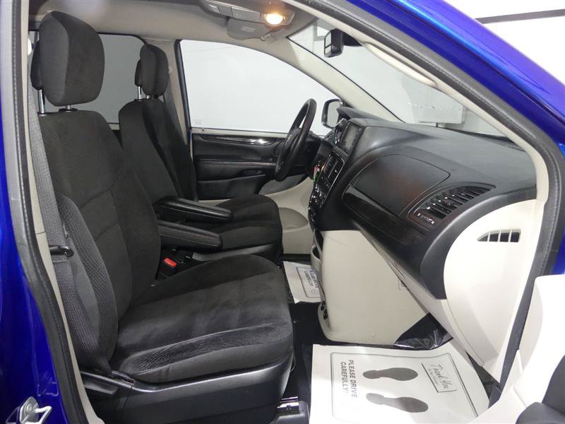 Used 2019 Dodge Grand Caravan SE w/ UConnect Hands-Free Group FWD image 20