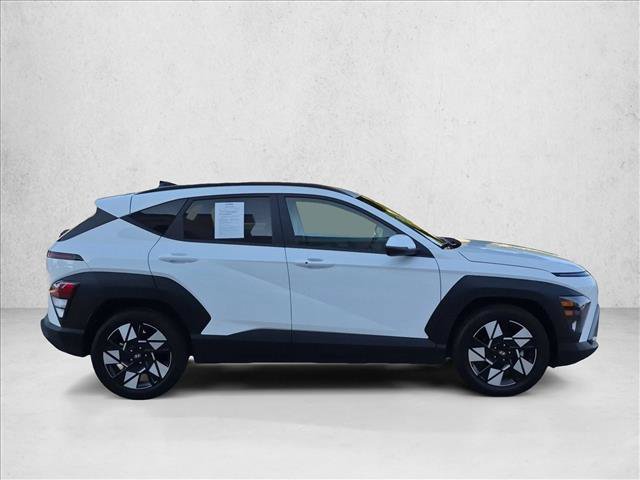 Used 2025 Hyundai Kona SEL FWD image 4