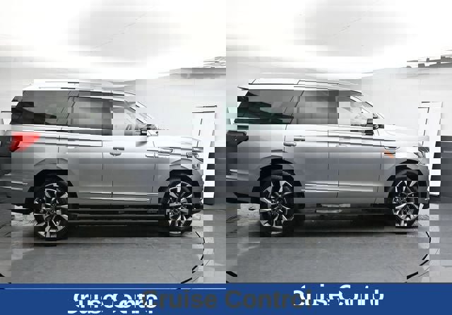 Used 2021 Lincoln Navigator Reserve AWD/4WD image 13