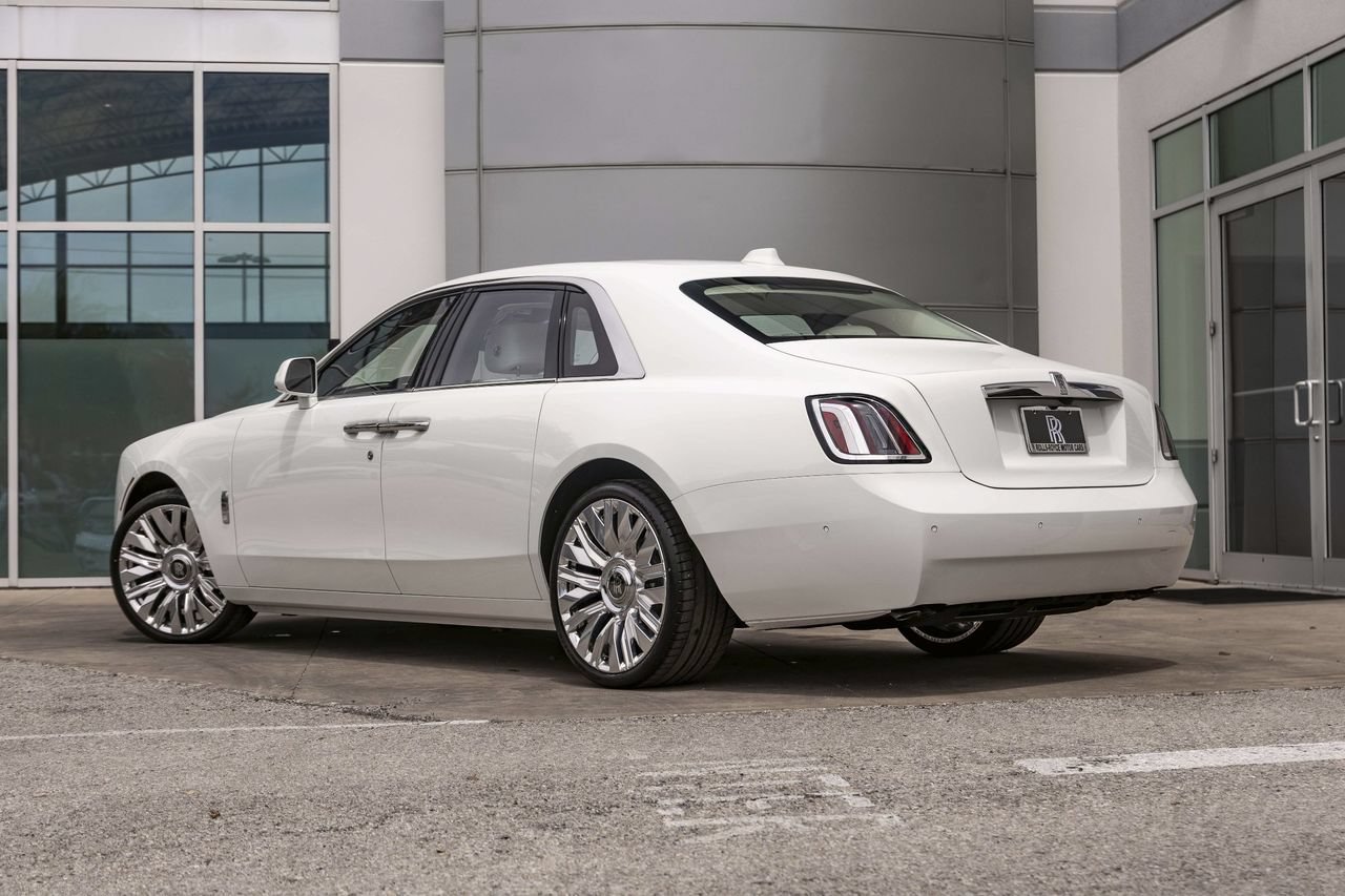 New 2026 Rolls-Royce Ghost AWD/4WD image 16