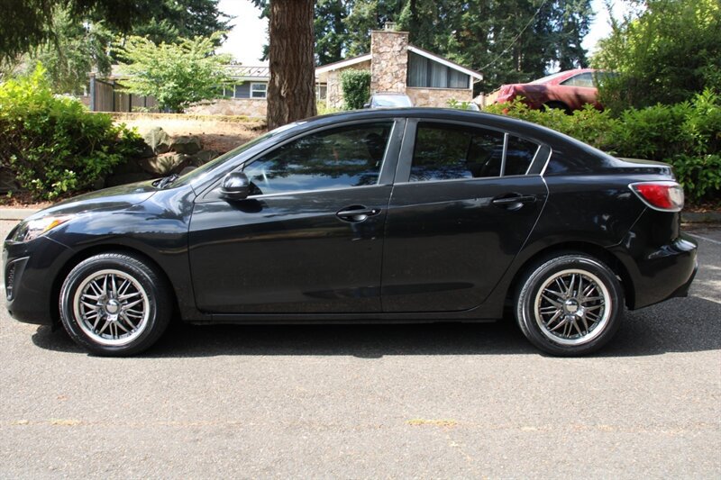 Used 2011 MAZDA MAZDA3 i Sport FWD image 12