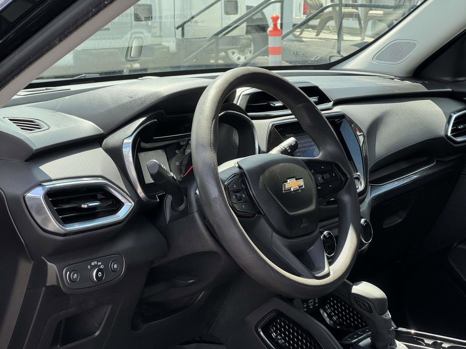 Used 2021 Chevrolet TrailBlazer LT w/ Convenience Package AWD/4WD image 12