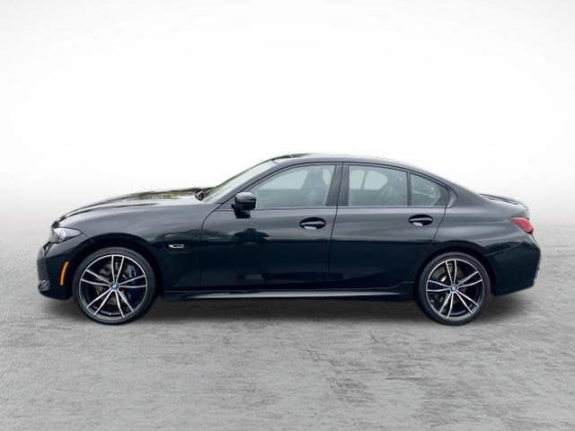 Used 2023 BMW 330e xDrive w/ M Sport Package AWD/4WD image 8