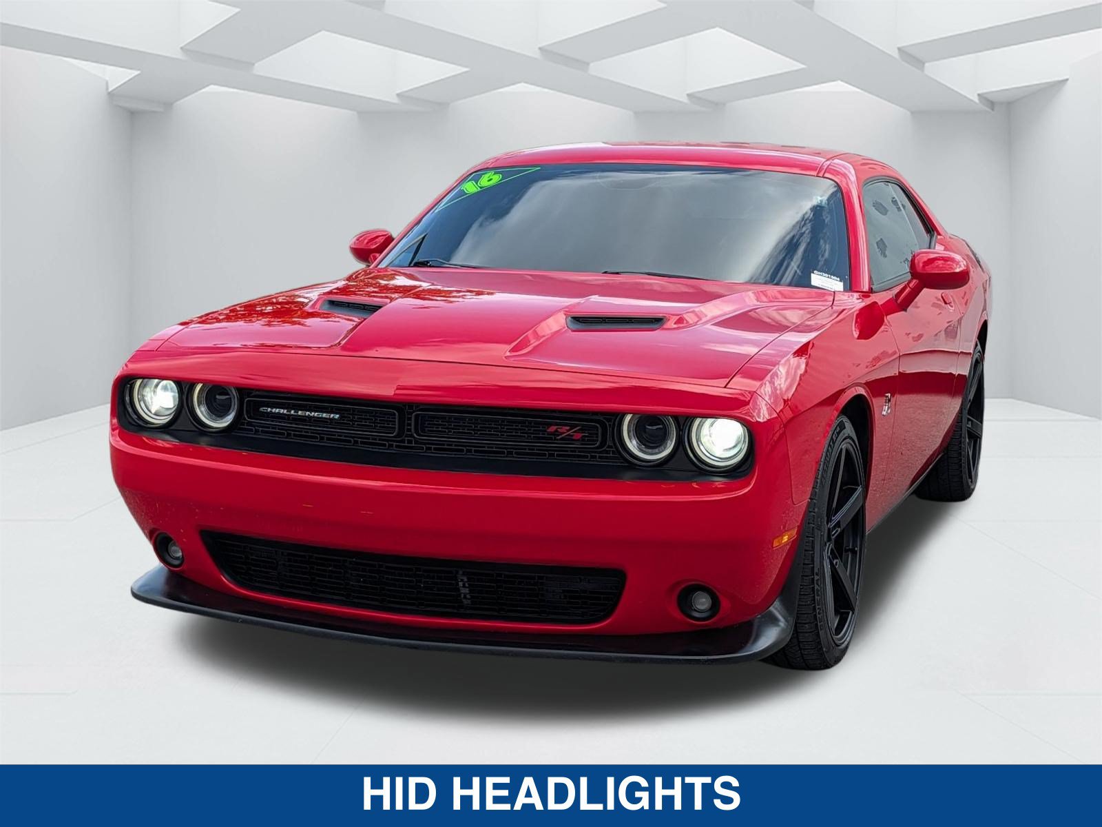 Used 2016 Dodge Challenger R/T Scat Pack w/ Leather Interior Group RWD image 8