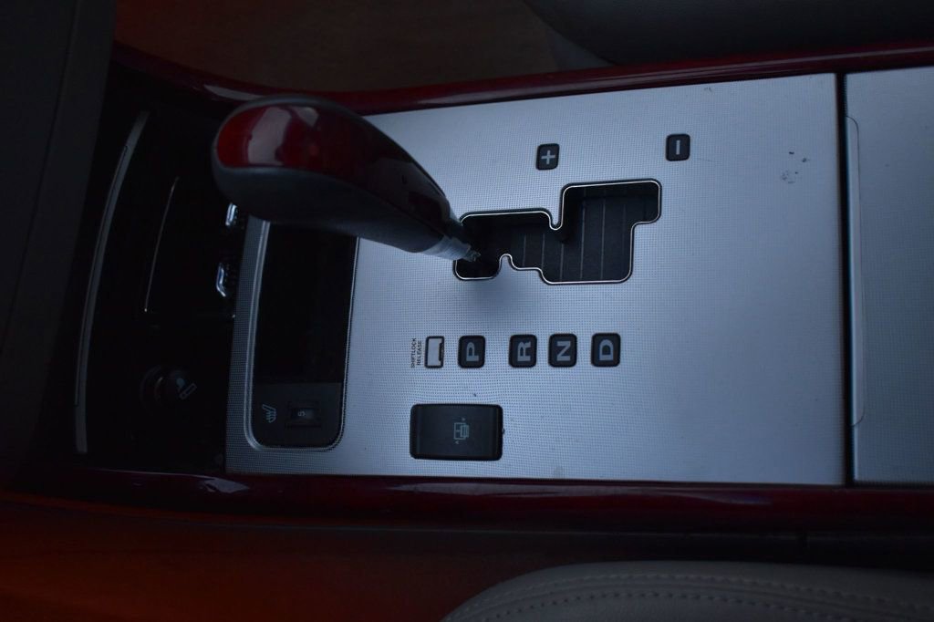 Used 2006 Hyundai Azera SE image 29