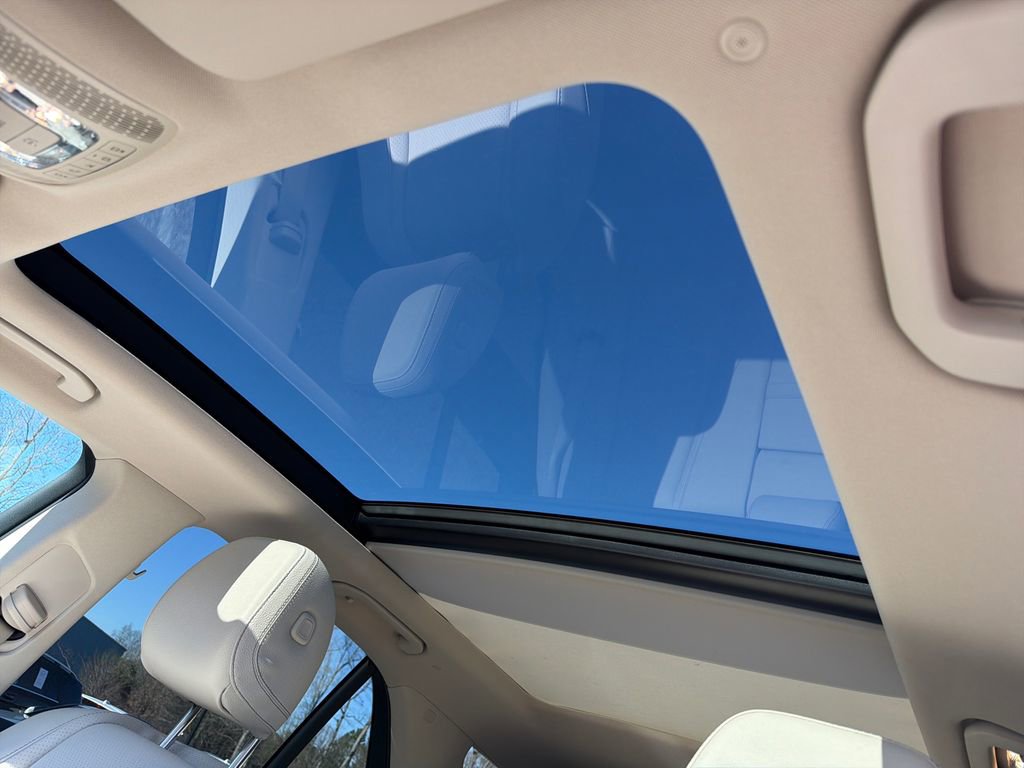 Used 2021 Mercedes-Benz GLE 350 w/ AMG Line Exterior image 32