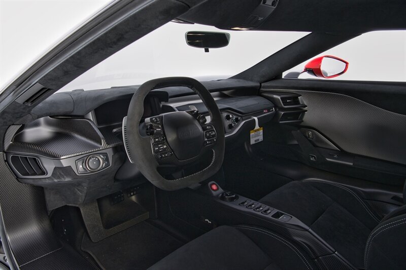 Used 2020 Ford GT Carbon Series RWD image 16