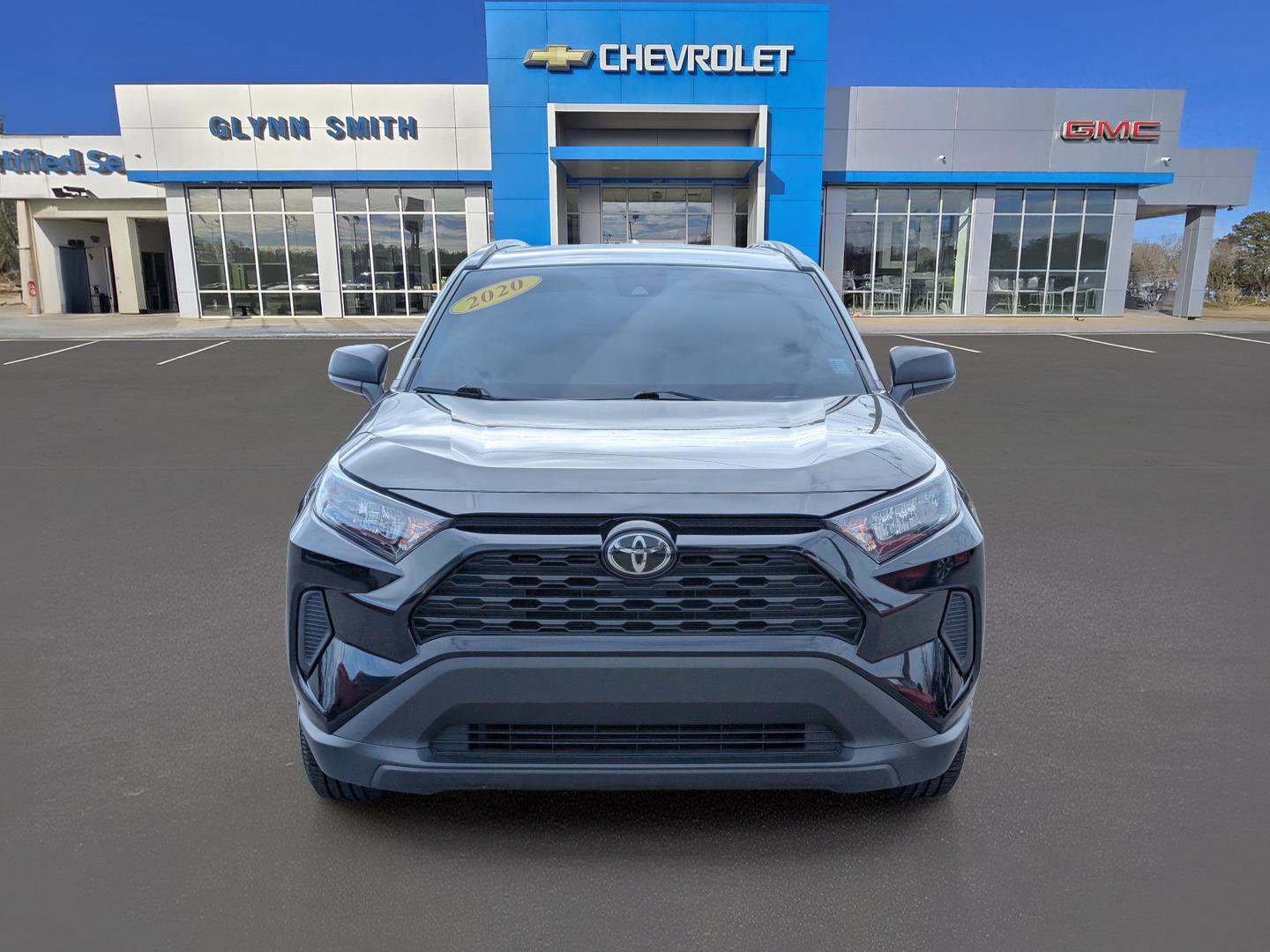 Used 2020 Toyota RAV4 LE image 2