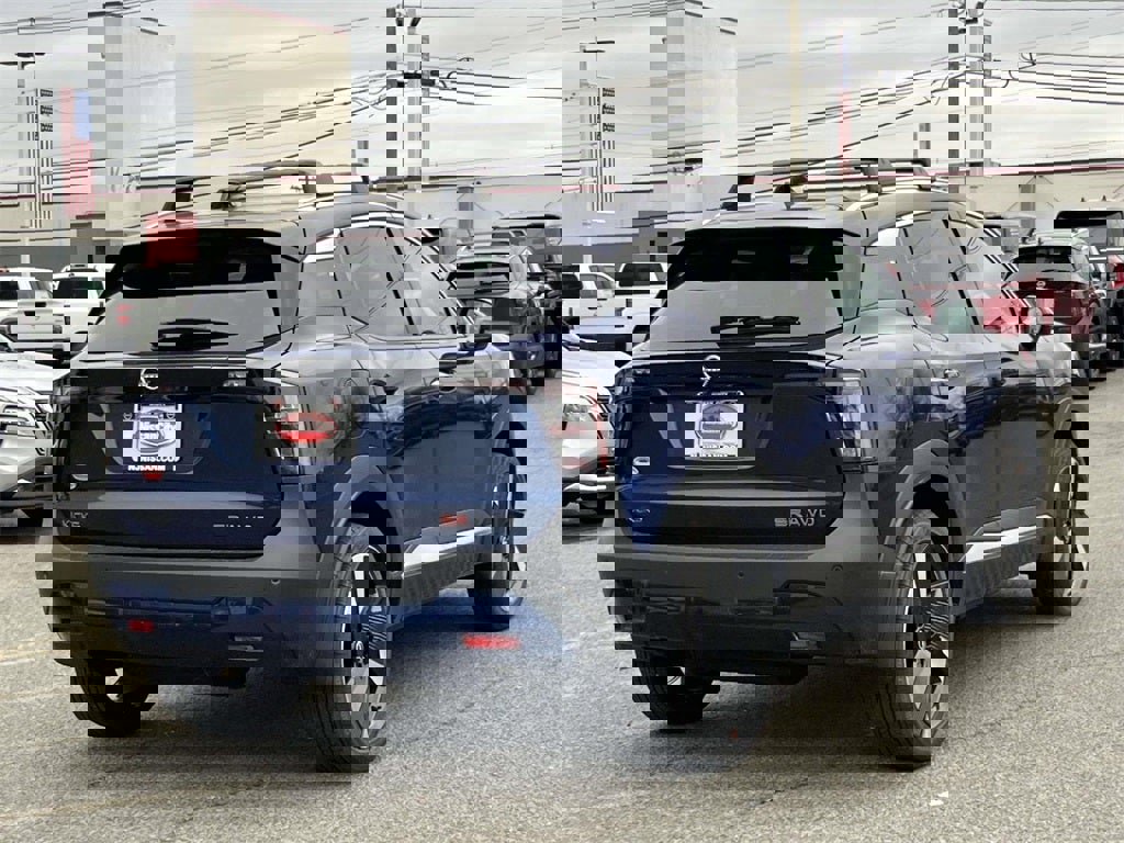 New 2026 Nissan Kicks SR w/ Cold Weather Package image 5