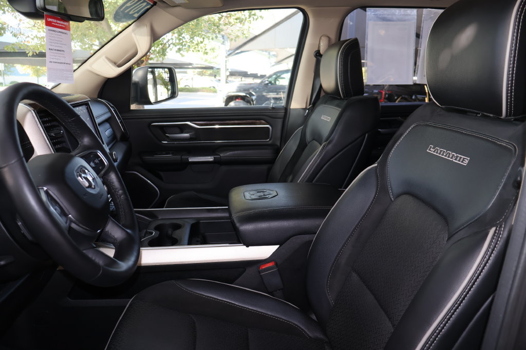 Used 2019 RAM 1500 Laramie AWD/4WD image 6