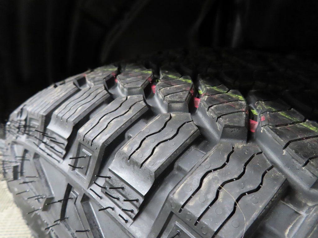 Used 2024 Jeep Wrangler Unlimited Sahara w/ Technology Group image 7