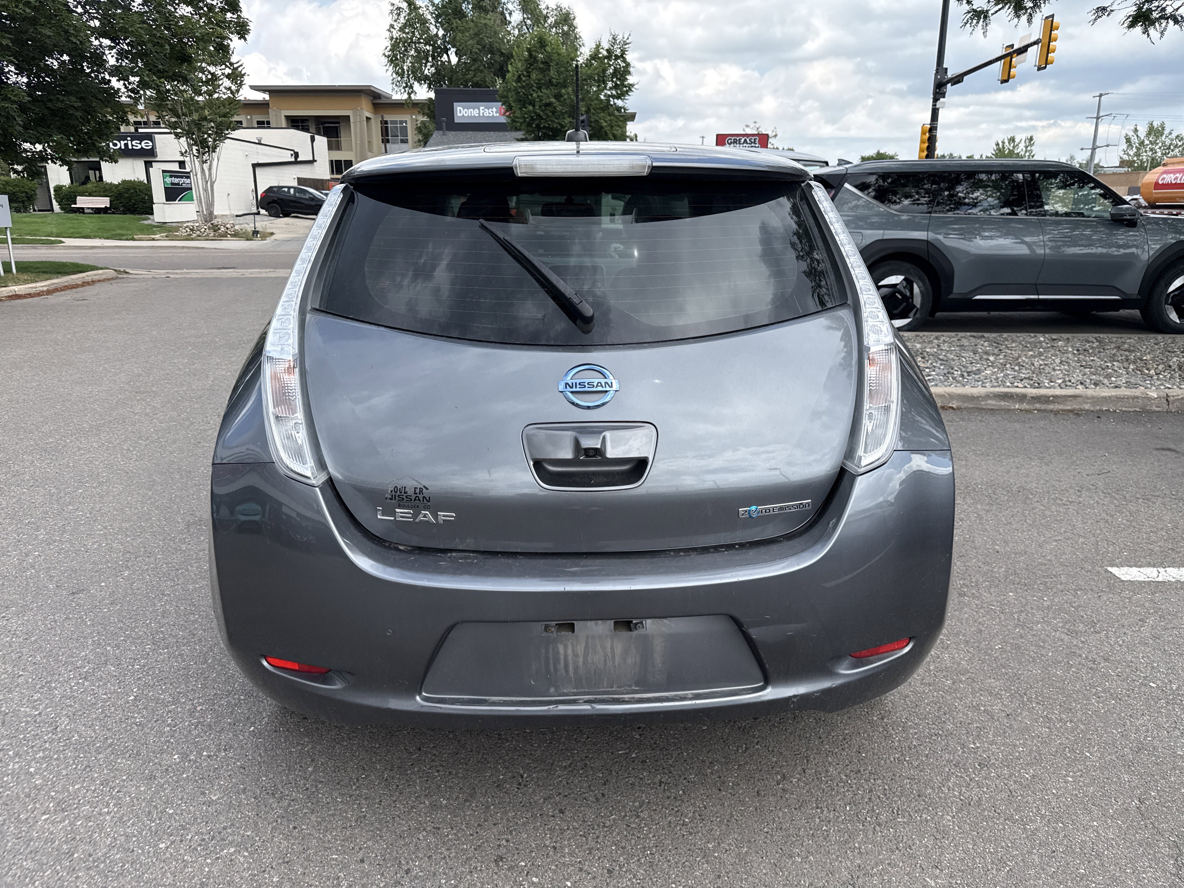 Used 2016 Nissan Leaf SL w/ Premium Package FWD image 4