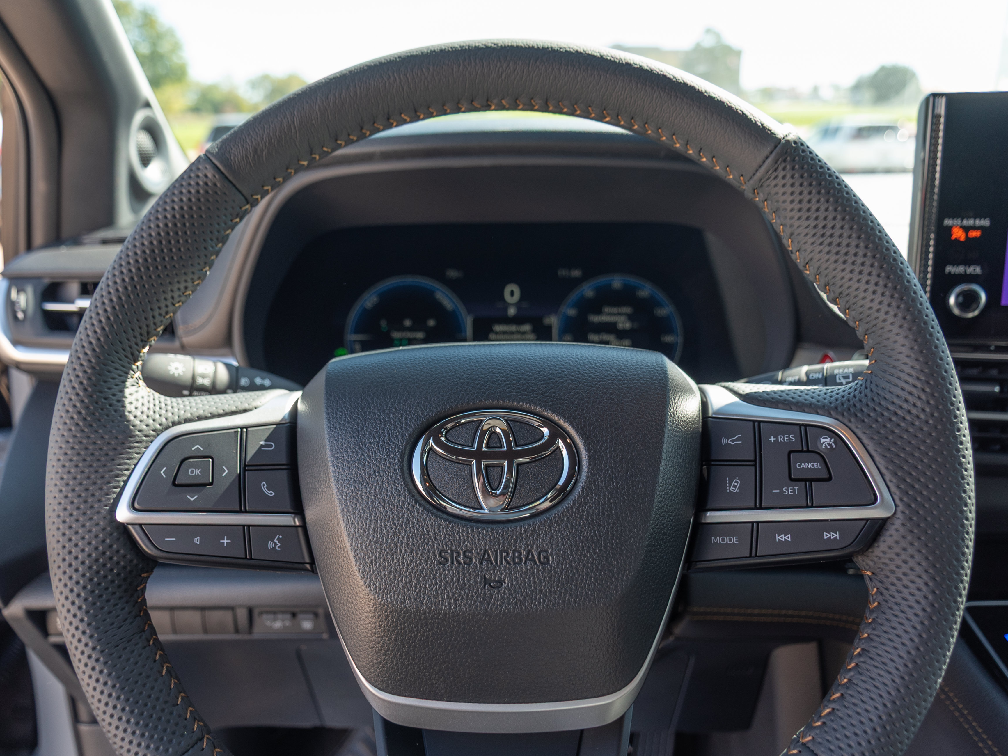 New 2026 Toyota Sienna XLE Woodland Edition AWD/4WD image 13