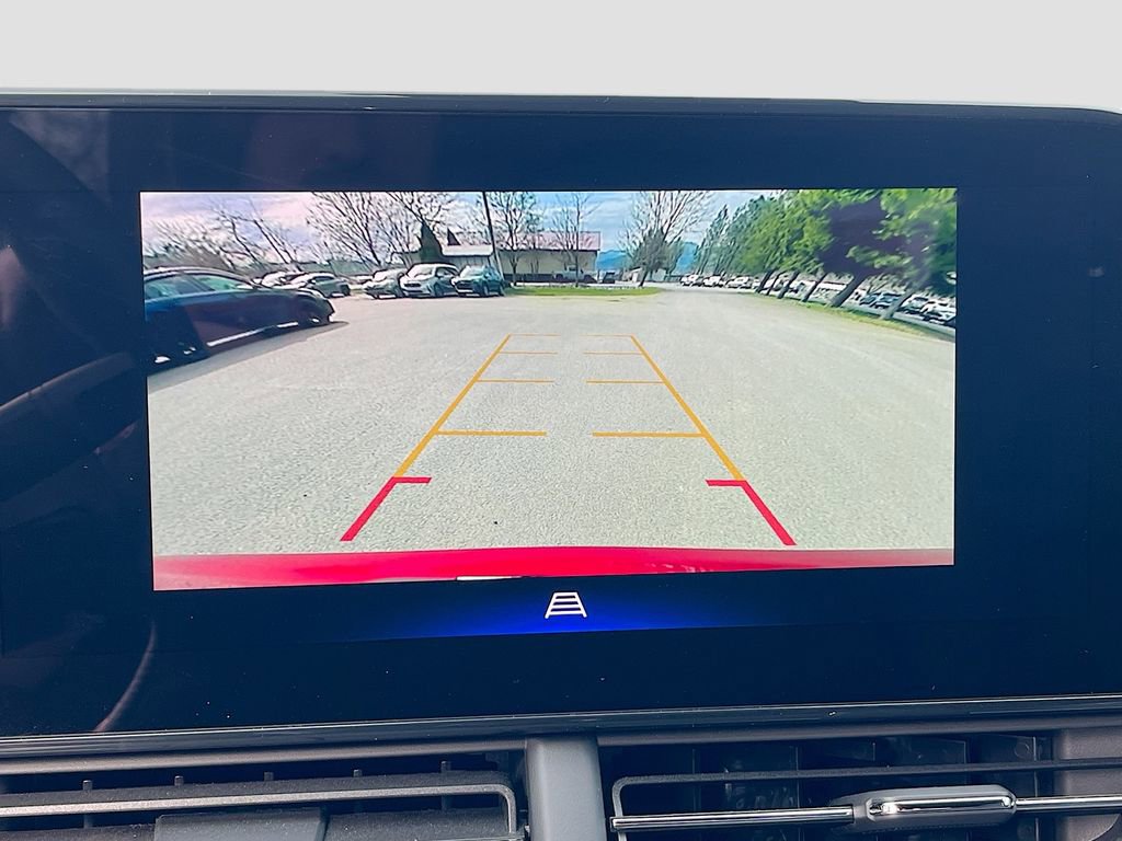 Used 2024 Chevrolet Trax RS w/ Driver Confidence Package image 13