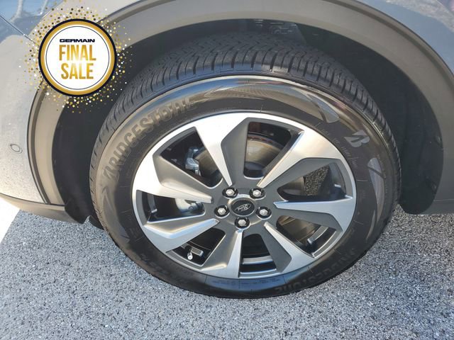 Used 2024 Ford Escape Platinum w/ Premium Technology Package image 10