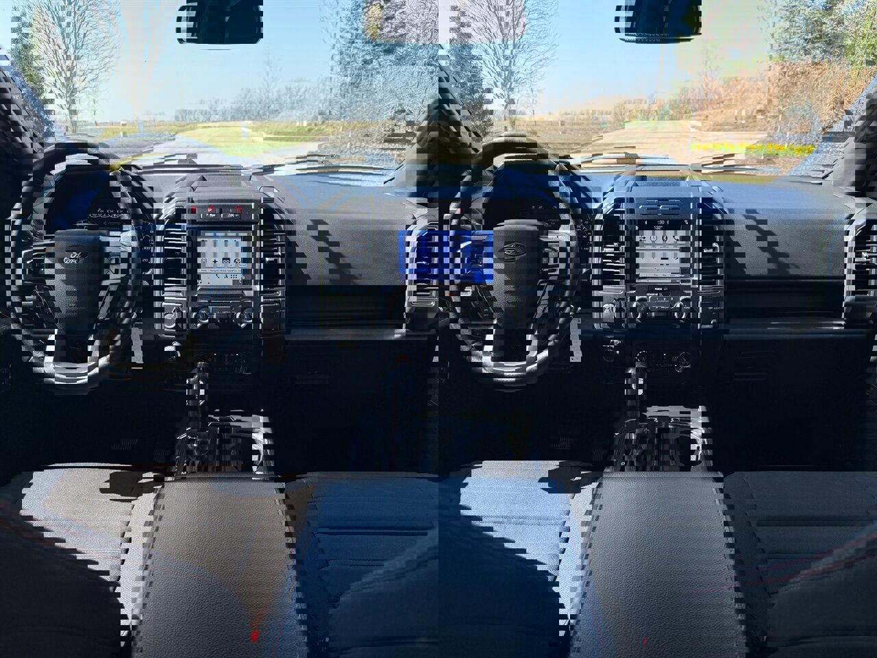 Used 2019 Ford F150 XLT w/ Equipment Group 302A Luxury AWD/4WD image 13