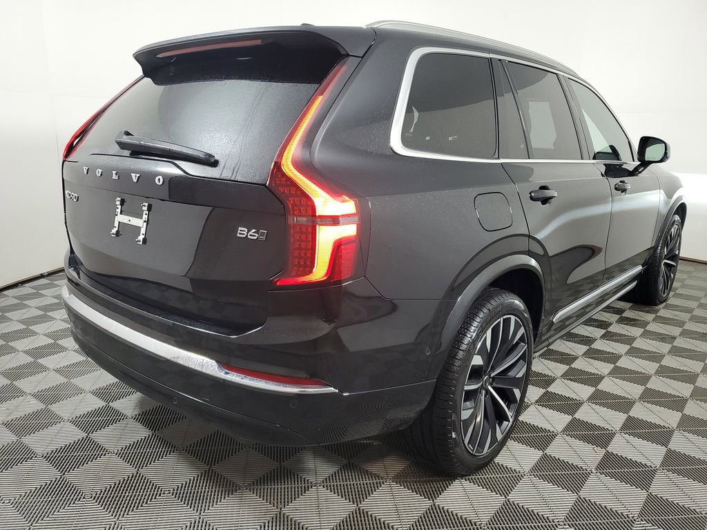 Certified 2025 Volvo XC90 B6 Plus image 8