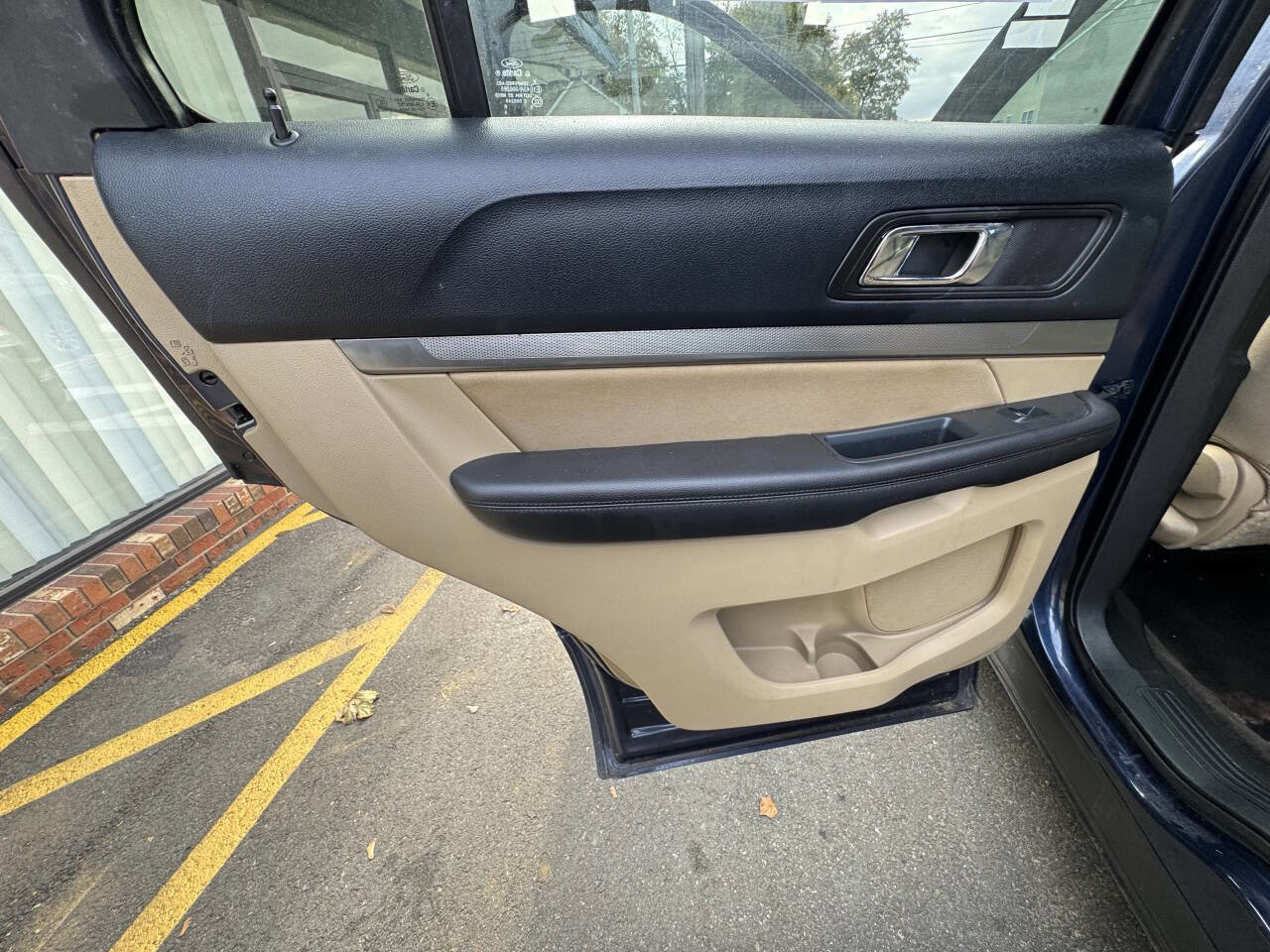 Used 2016 Ford Explorer Base AWD 4dr SUV image 27