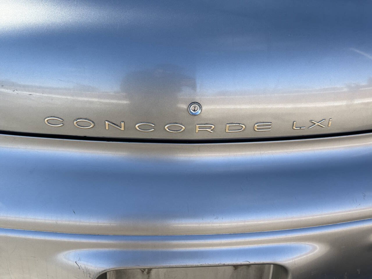 Used 1998 Chrysler Concorde LXi FWD image 12