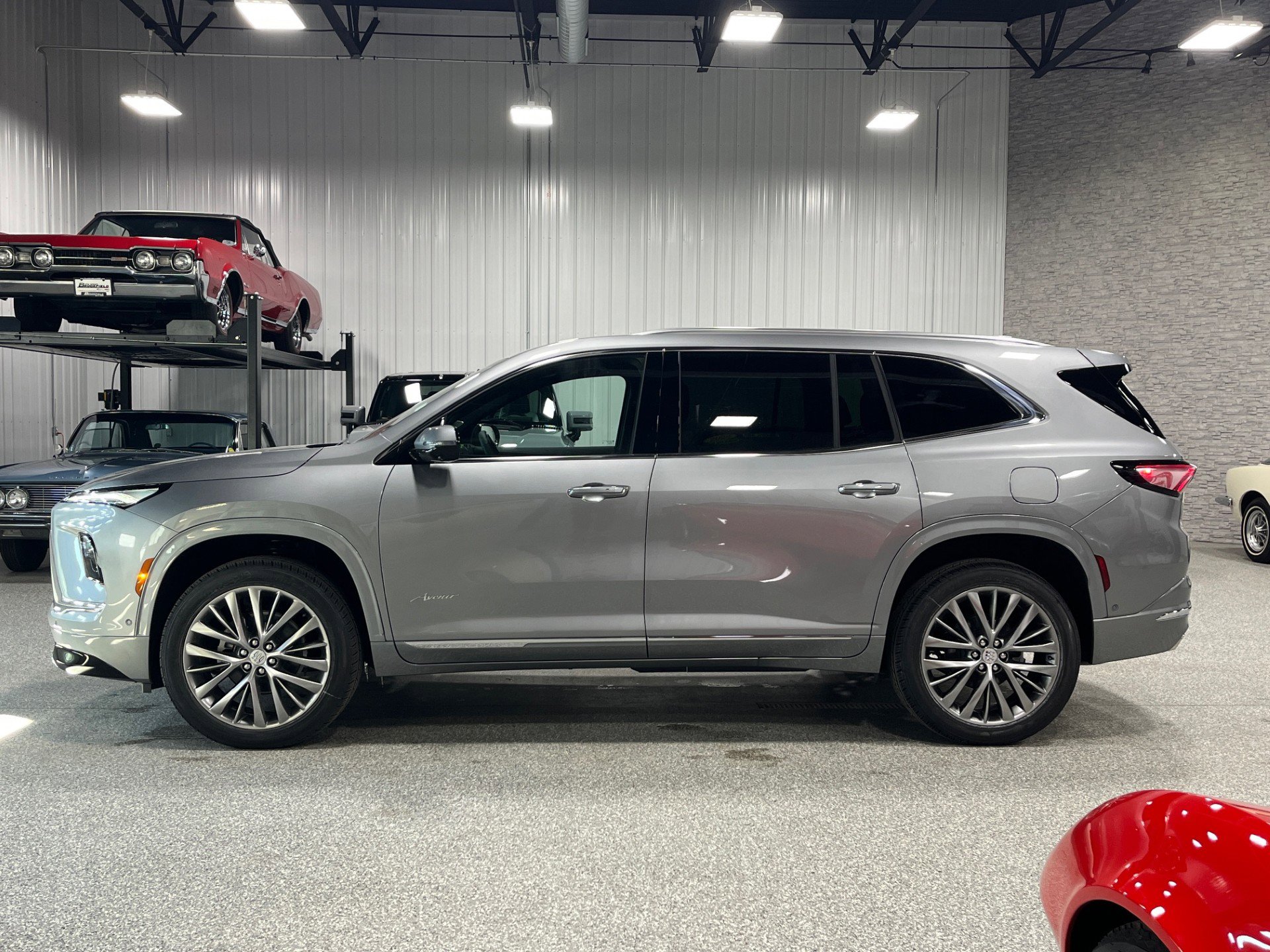 New 2026 Buick Enclave Avenir w/ Super Cruise Package image 2