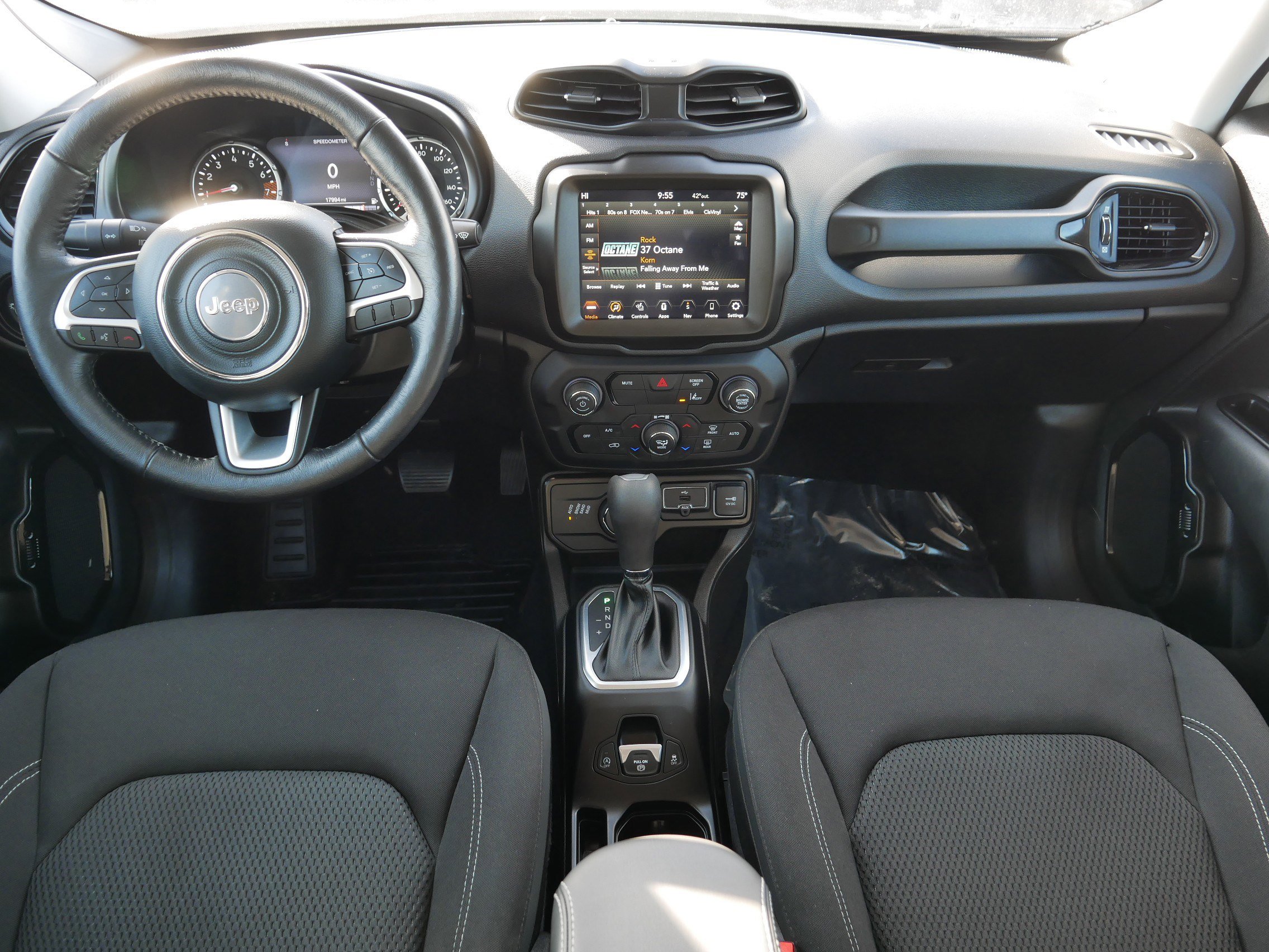 Used 2023 Jeep Renegade Altitude w/ Convenience Group I image 10