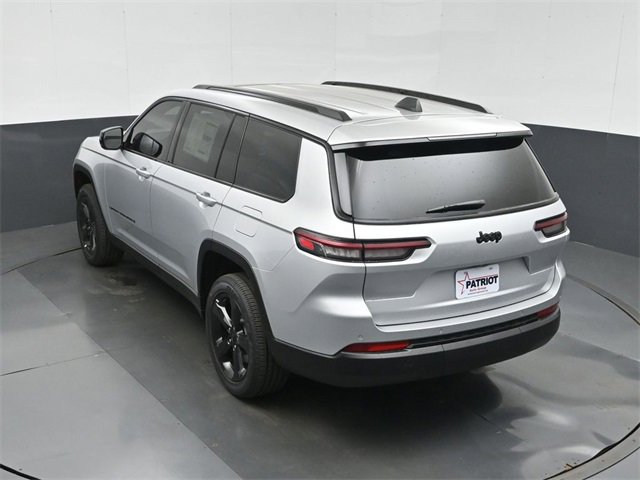 New 2025 Jeep Grand Cherokee L Altitude image 36