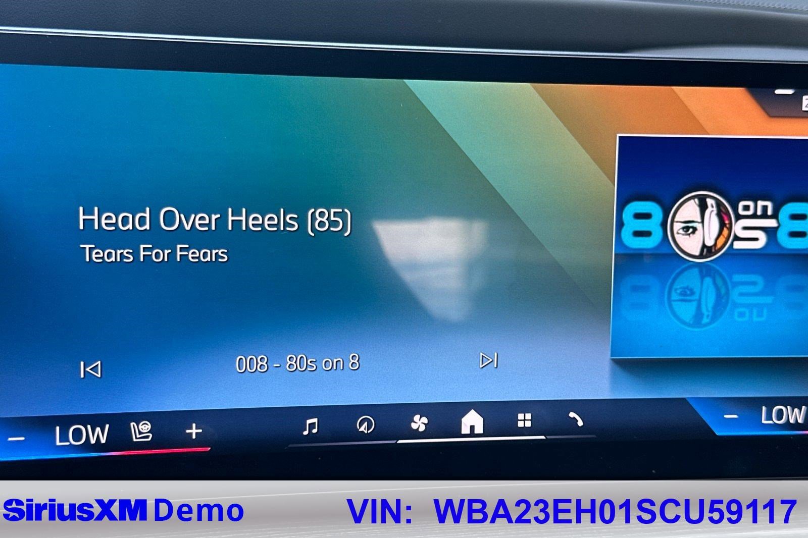 Certified 2025 BMW 740i w/ Premium Package image 38