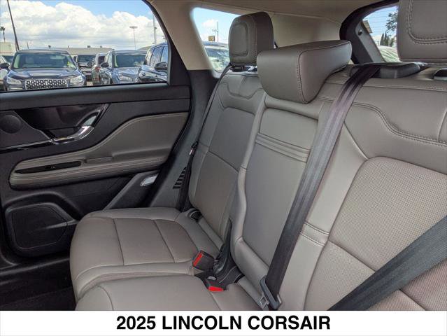 New 2025 Lincoln Corsair Reserve image 12