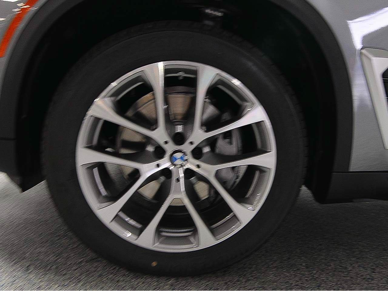 Used 2026 BMW X5 sDrive40i w/ Parking Assistance Package RWD image 5