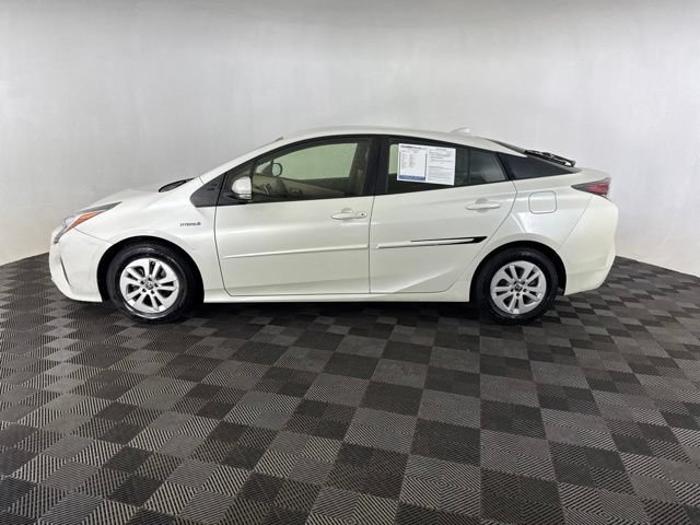 Used 2016 Toyota Prius Two FWD image 10