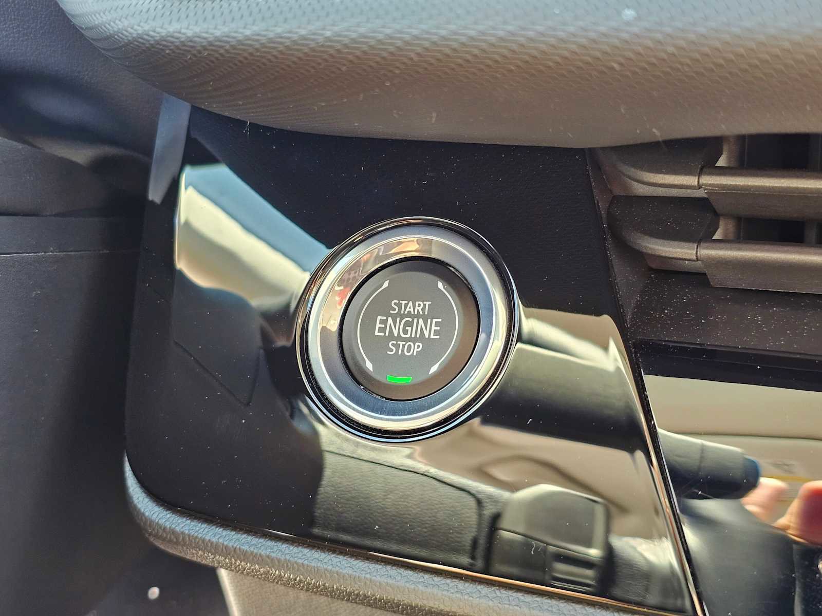 Used 2025 Buick Envision Preferred image 29