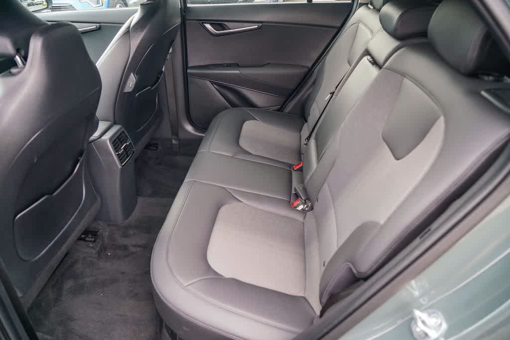 Certified 2025 Kia Niro EX FWD image 17