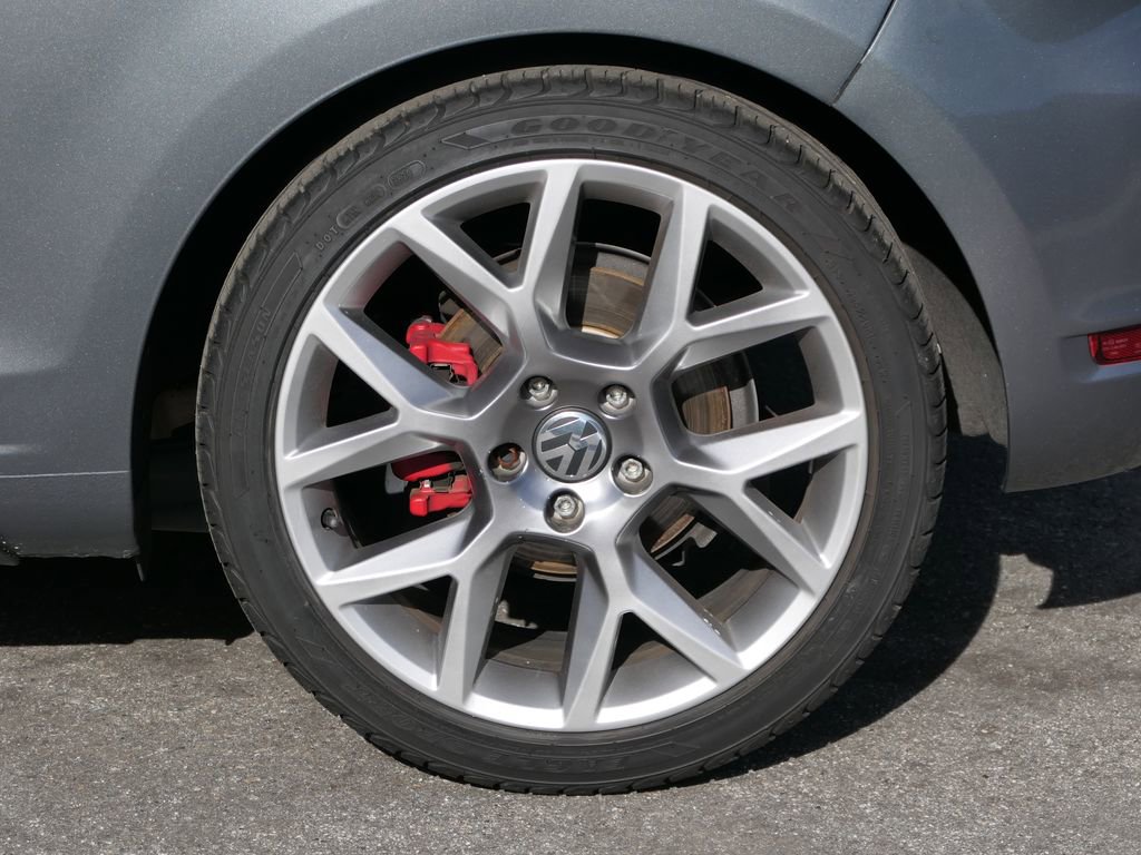 Used 2013 Volkswagen GTI 2-Door image 10