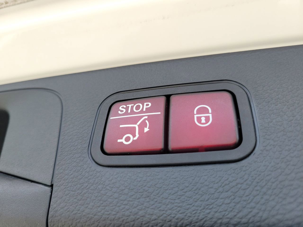 Certified 2022 Mercedes-Benz GLC 300 image 10