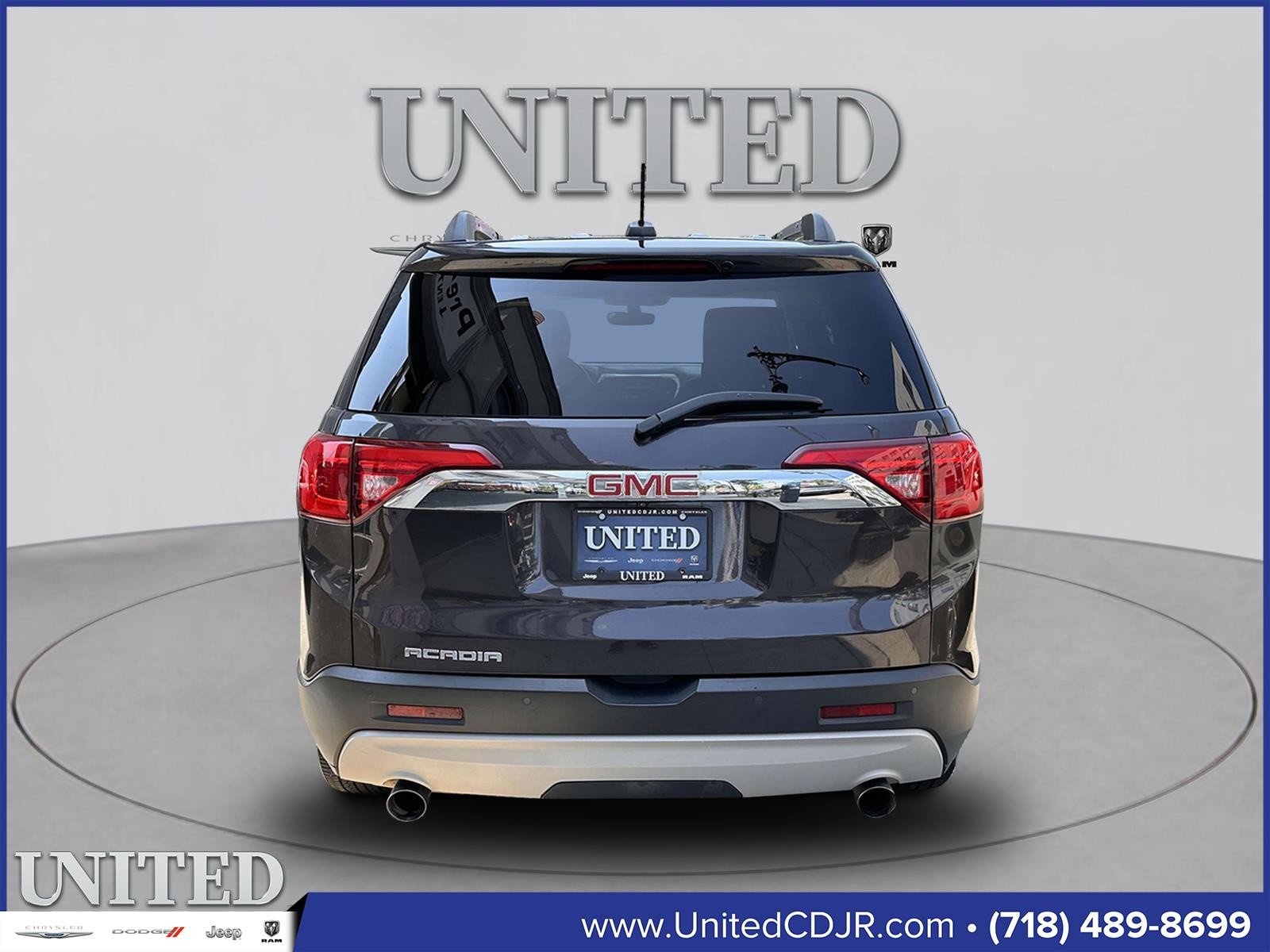 Used 2019 GMC Acadia SLT image 4