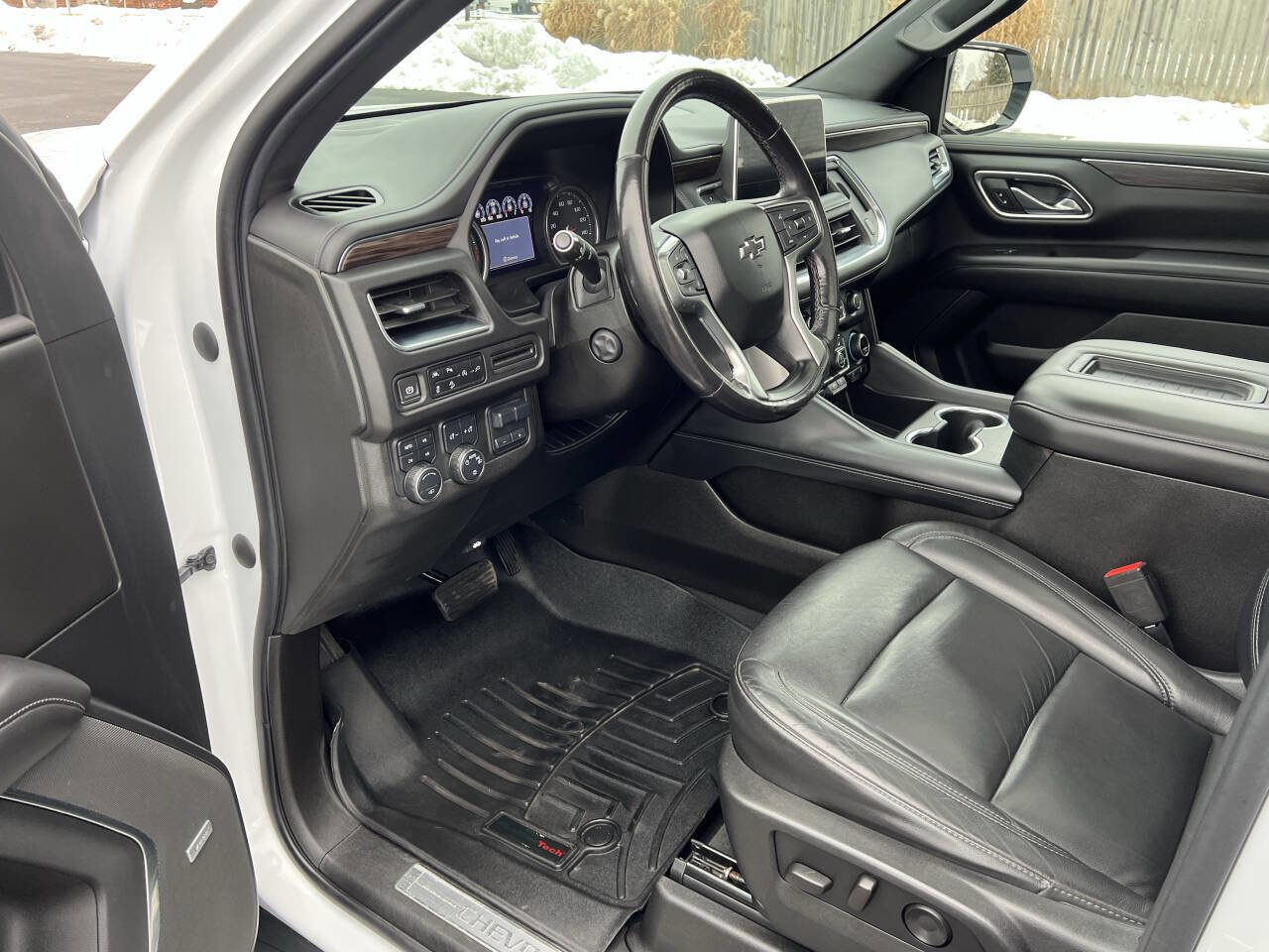 Used 2021 Chevrolet Suburban Z71 w/ Z71 Signature Package image 12