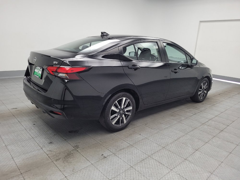 Used 2021 Nissan Versa SV FWD image 9