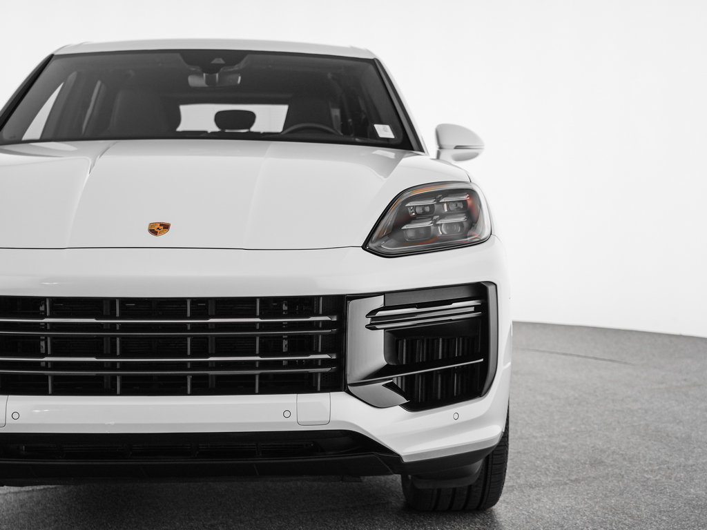 Used 2024 Porsche Cayenne Turbo AWD/4WD image 49