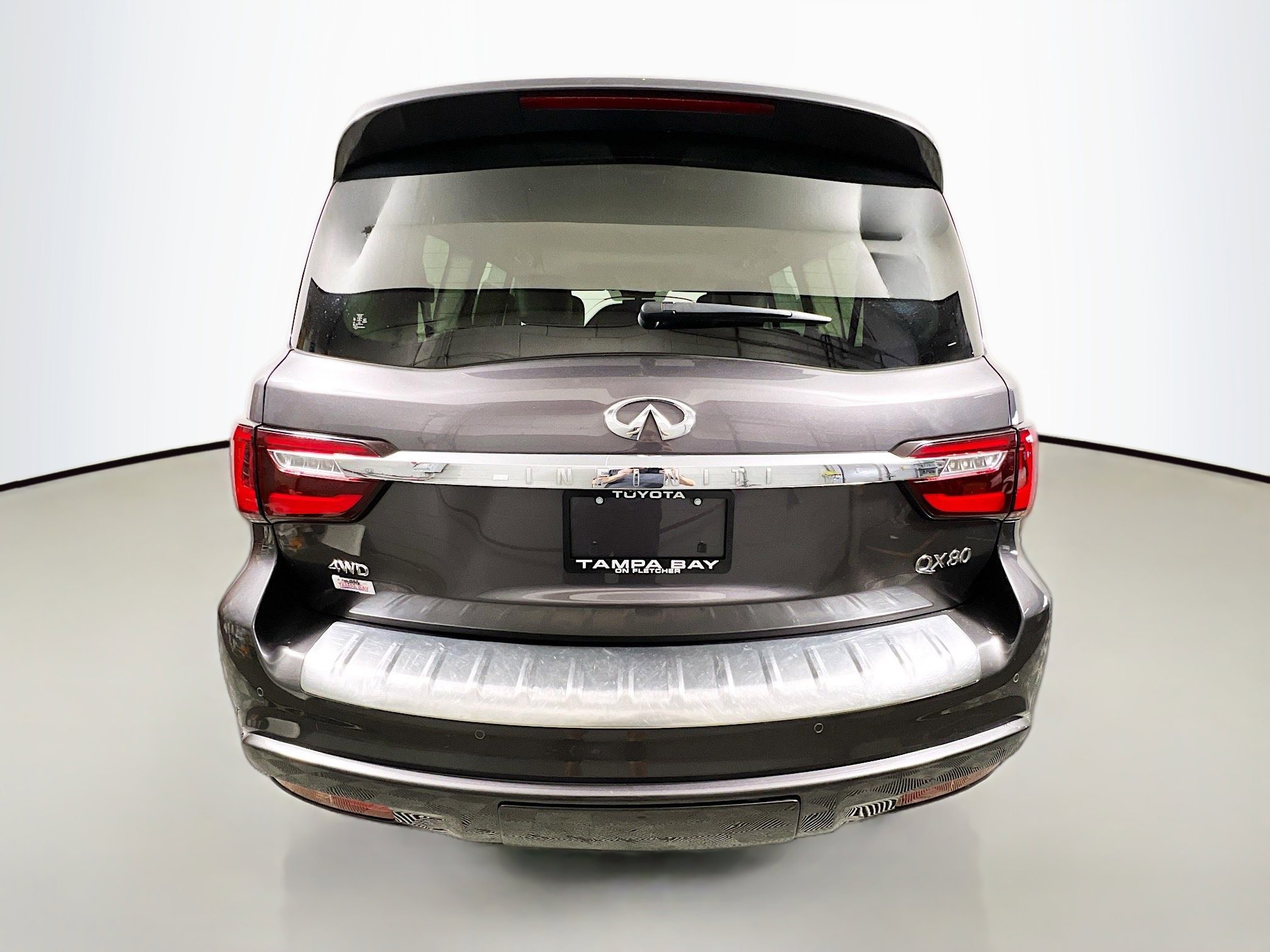 Used 2024 INFINITI QX80 Luxe image 6