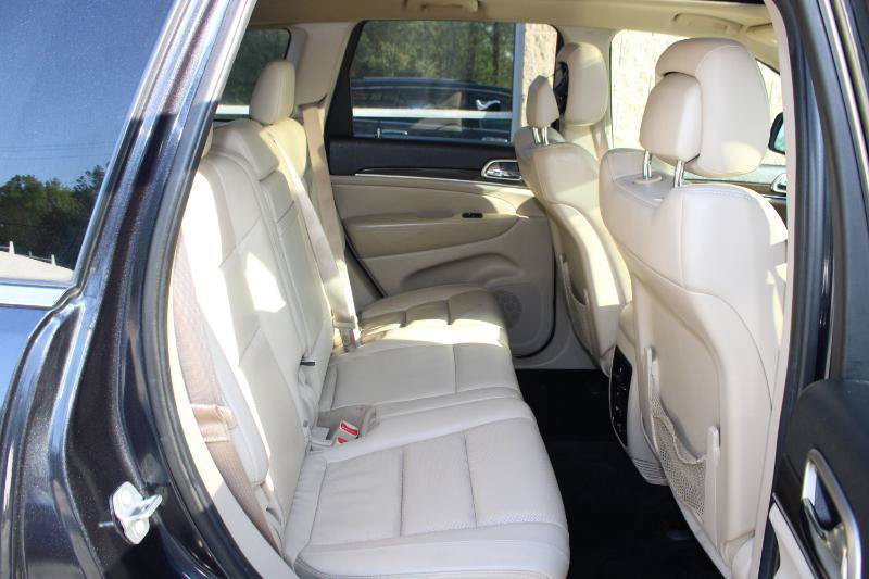 Used 2014 Jeep Grand Cherokee Limited w/ Luxury Group II RWD image 12