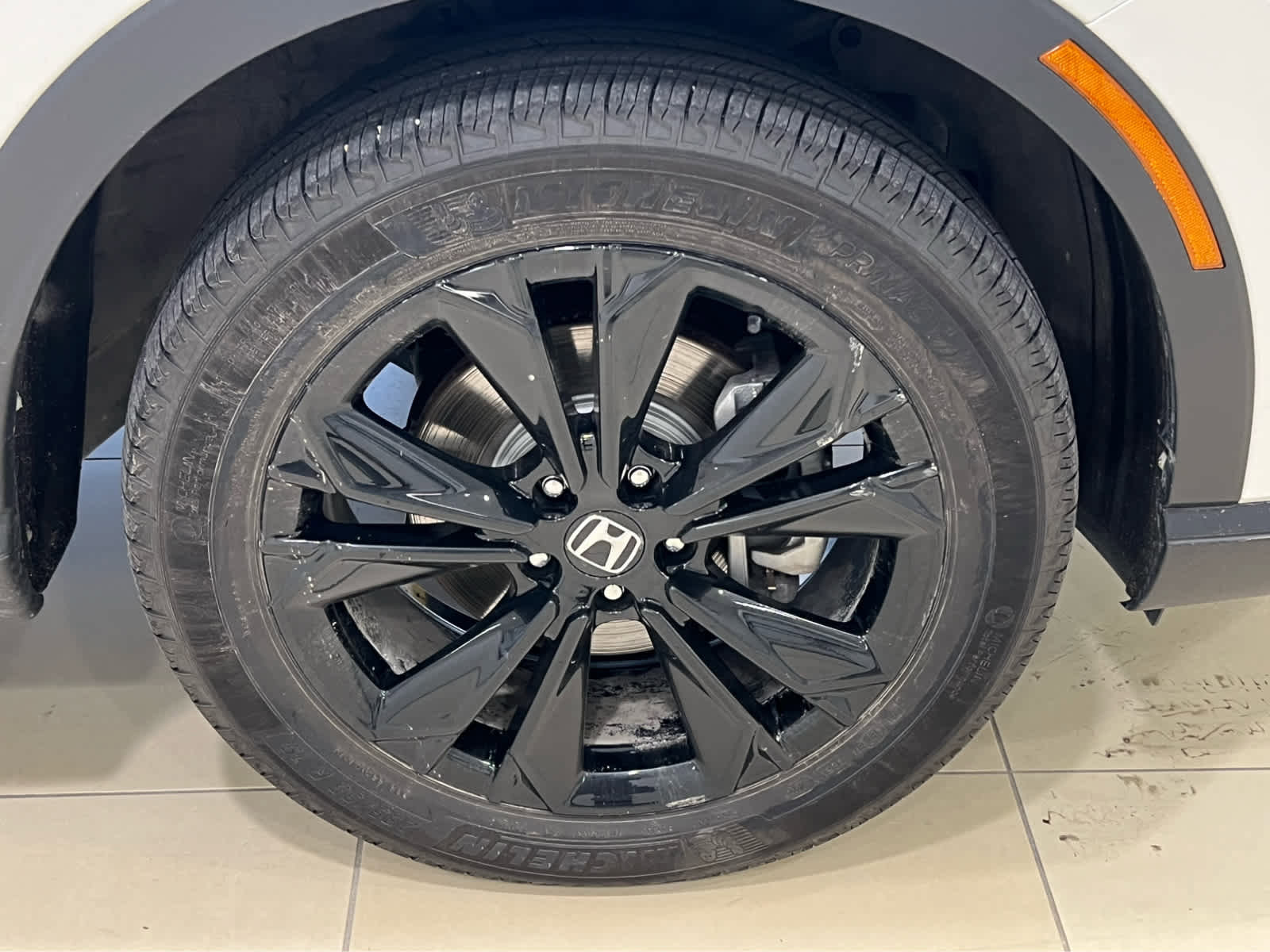 Used 2024 Honda CR-V Sport Touring image 3