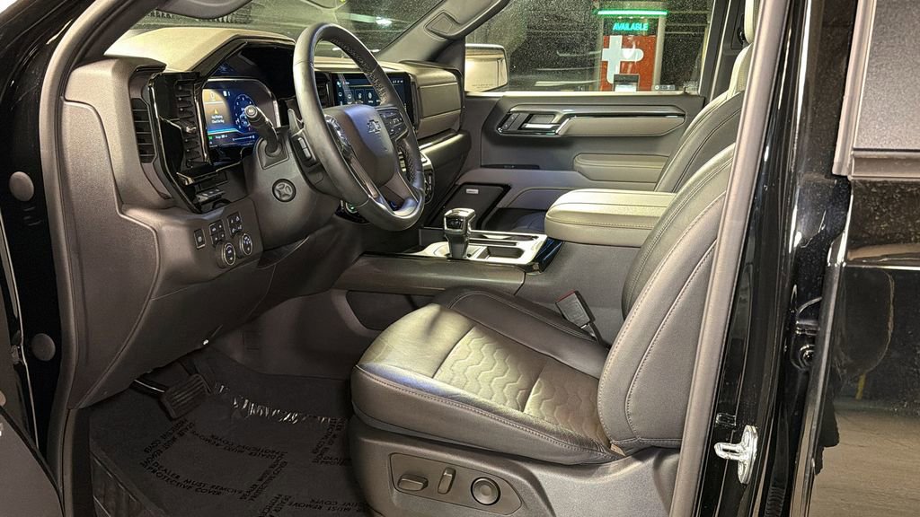 Used 2023 Chevrolet Silverado 1500 ZR2 w/ Technology Package image 24